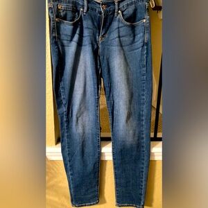 Denizen from Levi’s curvy skinny jeans, size 10M